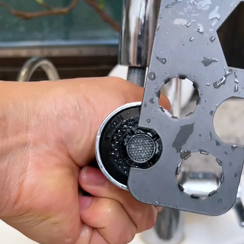 🔧🚰 9-in-1 Multifunctionele Kraanbeluchter Sleutel – RVS Materiaal, Universele Compatibiliteit & Tijdbesparend (Kraan Reparatie Must-Have!) - Image 4