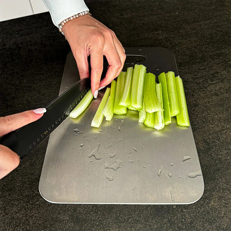 🥢 Antibacteriële Roestvrijstalen Snijplank - Duurzaam, Hygiënisch & Veelzijdig Voor Jouw Keuken! - Image 3