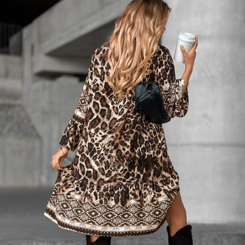 👗 Elegante V-hals Jurk Met Lange Mouwen – Gedurfde Print (Luipaard Stijl) & Veelzijdig Stylen! - Image 4