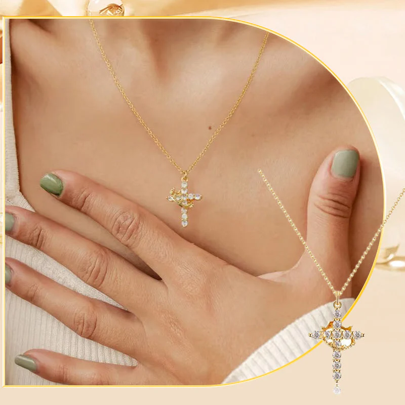 ✝️👑 Forever Cross & Crown Ketting – Betekenisvol Symbool, Moissanite Glans & Unisex Design (Duurzaam & Waterdicht!) - Image 4