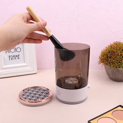 🖤Black Friday topper!50% KORTING✨ Automatische Make-Upkwastenreiniger (USB-Aangedreven) – Grondige Reiniging, Meerdere Kwasten Tegelijk & Huidveilig (Perfect voor Make-Up Liefhebbers!) - Image 4