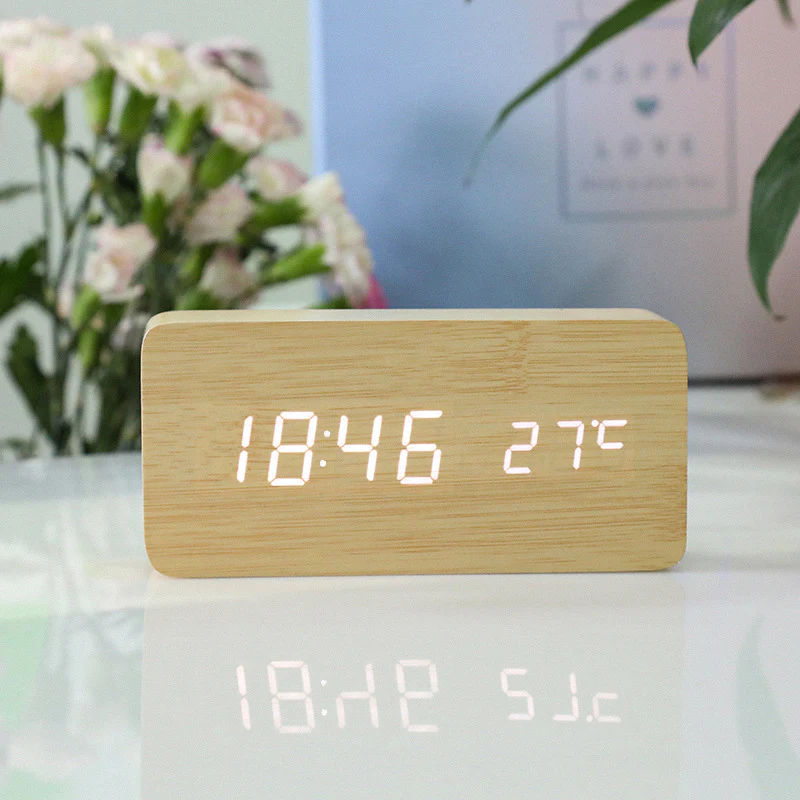 🌞Fris De Lente In Met 50% Korting!⏰ LED Digitale Wekker met Draadloos Oplaadstation – Stijlvol & Slim voor je Nachtkastje - Image 8