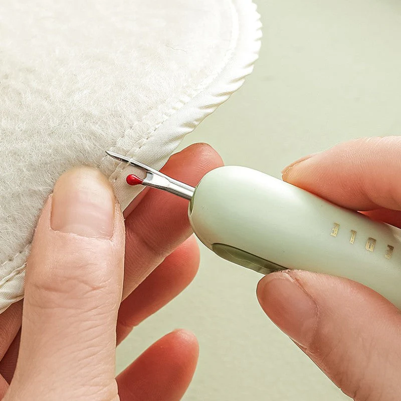 🎁🧵 2-in-1 Naaldinrijger & Stikafbraker – Compact, Gemakkelijk te Gebruiken & Perfect voor Naai Enthousiastelingen(Naai Projecten Must-Have!) - Image 2