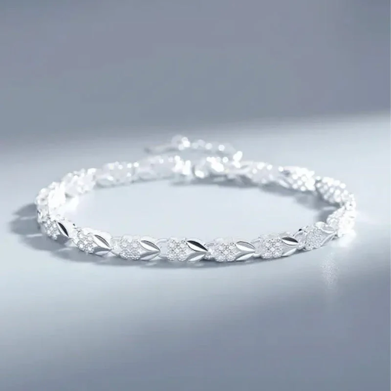 🍀✨ Elegante Sprankelende Geluksklaverarmband – Tijdloos Ontwerp, Verstelbaar & Hypoallergeen Materiaal(Perfect als Cadeau!)💝 - Image 8