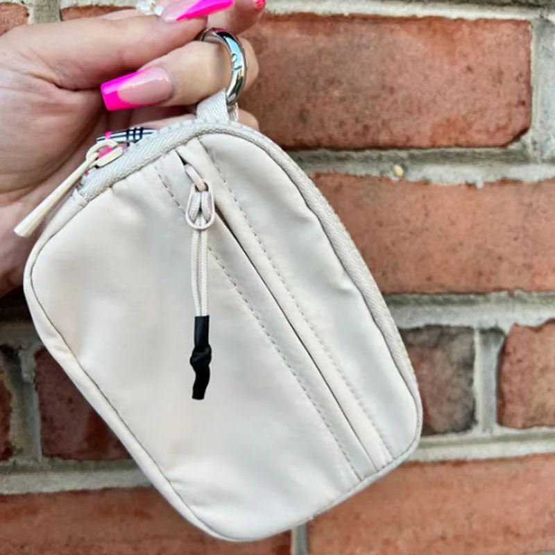 🌞Fris De Lente In Met 50% Korting!🎒 Waterdichte Nylon Portemonnee met Handkoord – Veilig & Makkelijk te Dragen voor Onderweg!